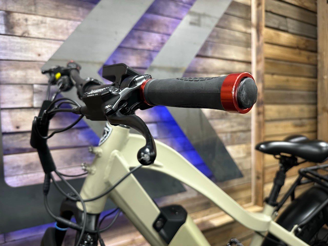 Flatlander 26"/ Matte Desert Tan / 17.5ah / #0329