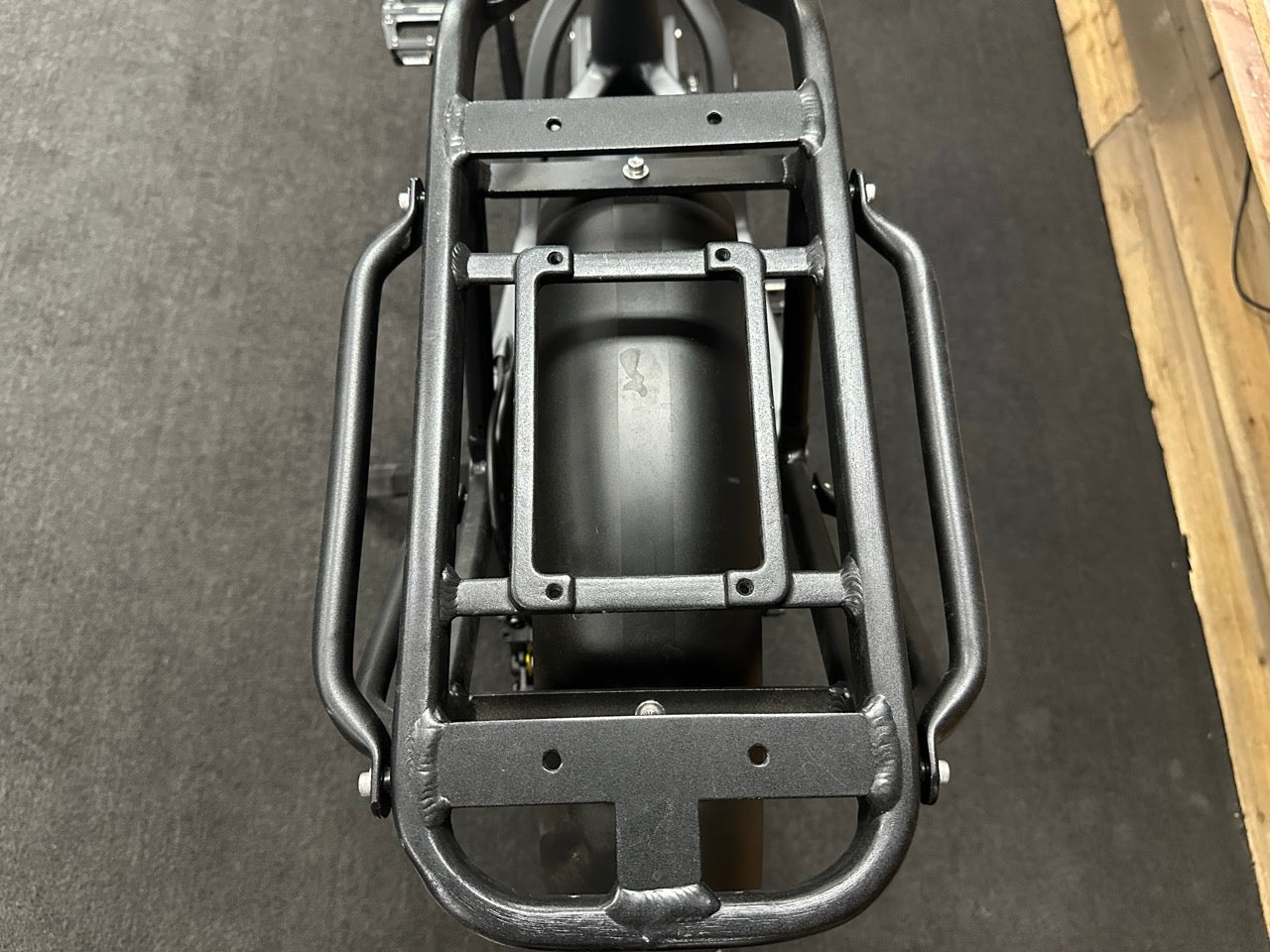 Flatlander SD 24" / Gunmetal Grey / 20ah / 0025