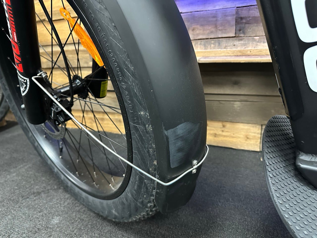 Grizzly / Matte Black / 21ah / #0138