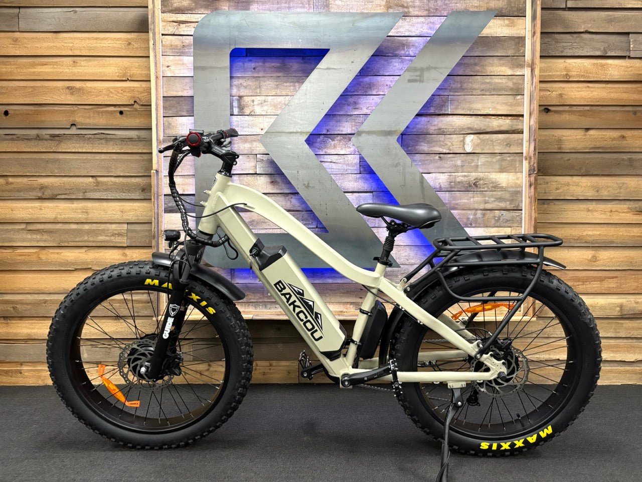 Kodiak Matte Desert Tan 25ah - Showroom Special #5490