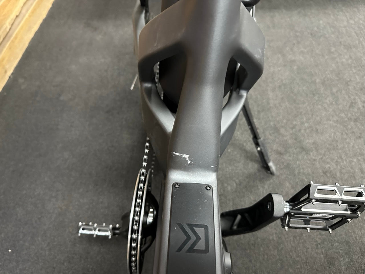 Mule SD 24" / Matte Gunmetal Grey / 20ah / 0100