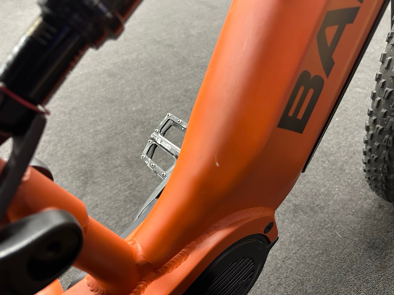 Scout 26" / Medium 17" / Matte Burnt Orange / 17.5ah / #0333