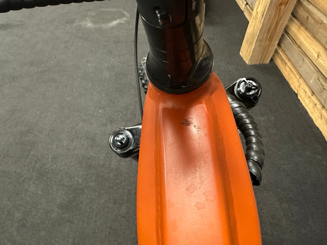 Scout / Medium / Matte Burnt Orange / 21ah - Demo Special #0896