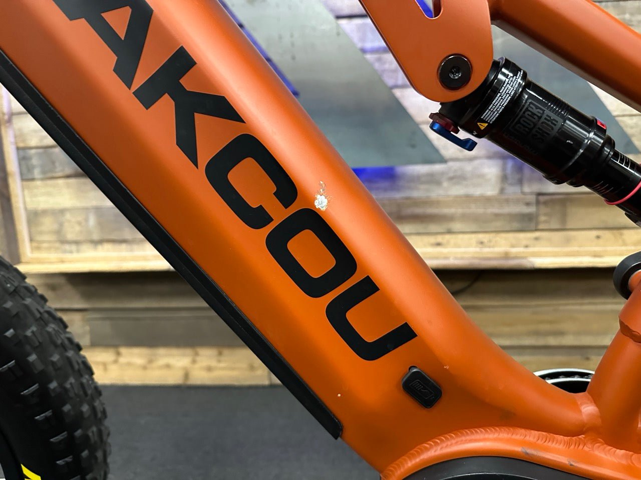 Scout / Medium / Matte Burnt Orange / 21ah - Demo Special #0896