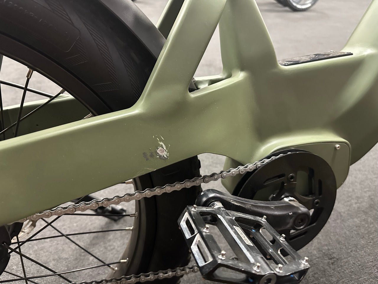 Flatlander SD 24" / Matte Army Green / 20ah / 0041