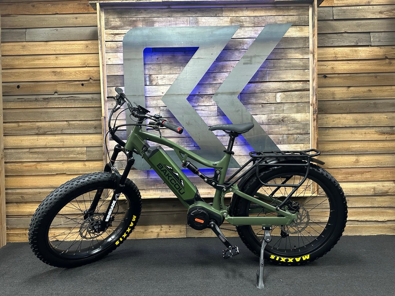 Storm 26" / Large 19" / Matte Army Green / 25ah / #0825