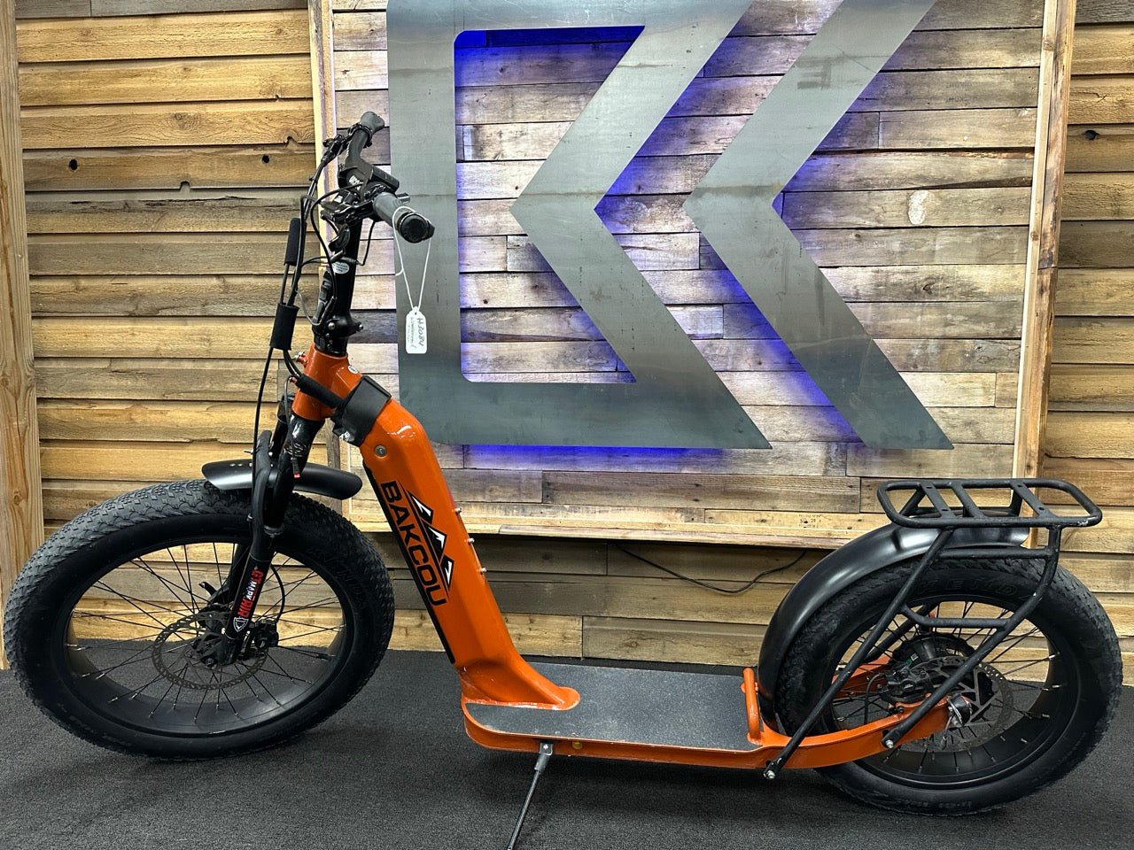 Timberwolf / Gloss Orange / 17.5ah / #3084