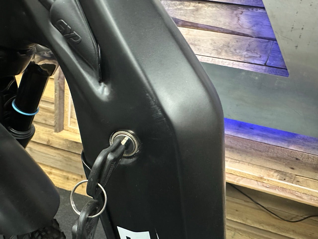 Timberwolf / Matte Black/ 17.5ah / #3311